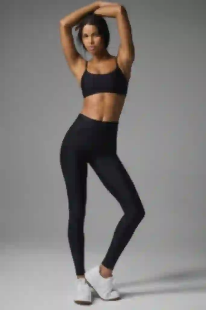 \"Alo Yoga\" 7/8 High-Waist Airlift レギンス 7/8 High-Waist Airlift Legging - Black | ALO