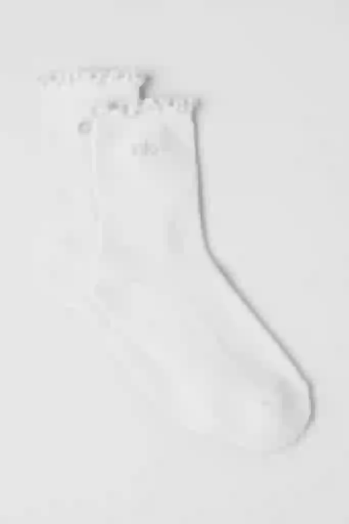 タイツ・ソックス [Alo Yoga] Women's Lettuce Edge Sock Rodeo – Alo Yoga - Women's Lettuce Edge Sock - White