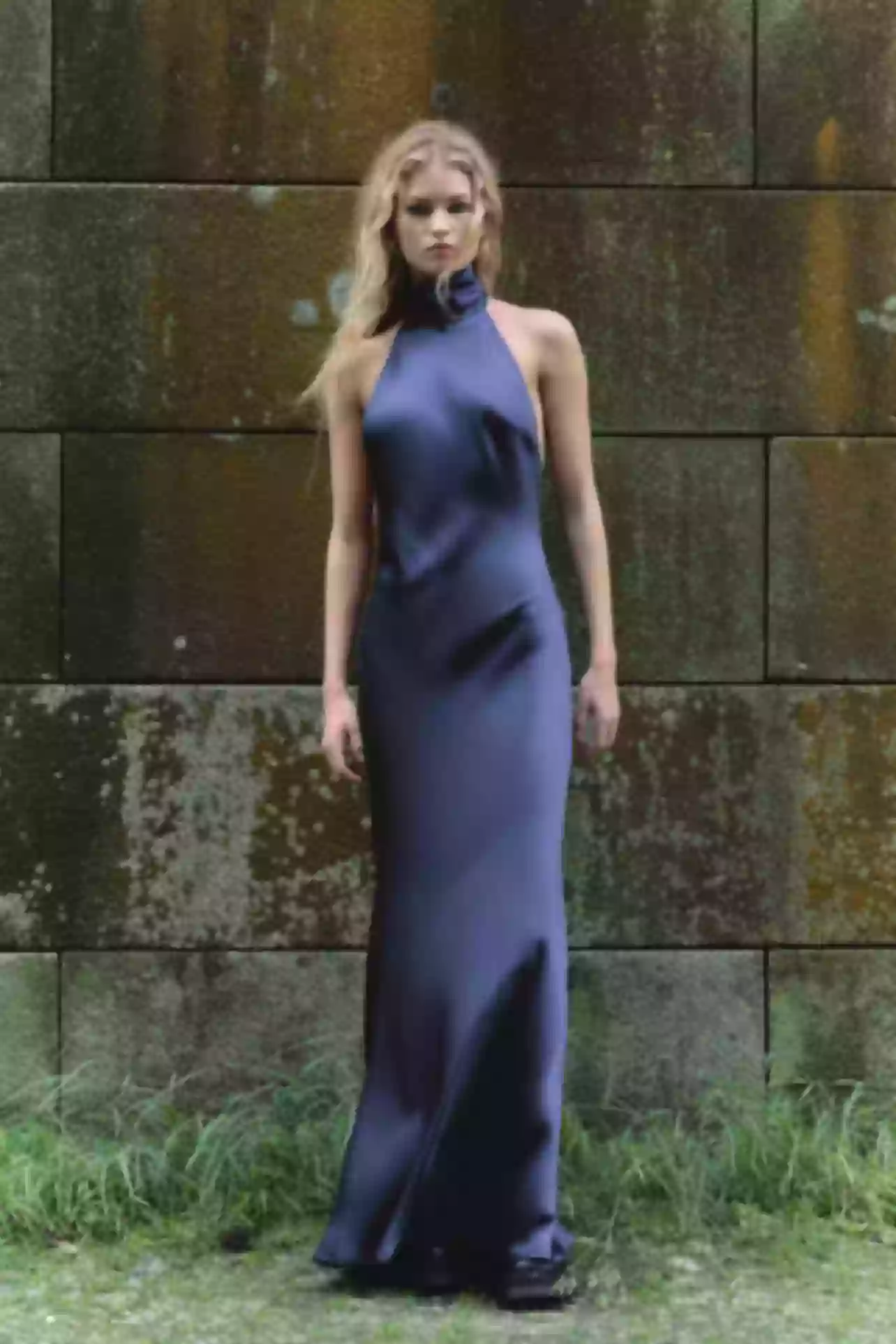 SATIN EFFECT HALTER NECK LONG DRESS