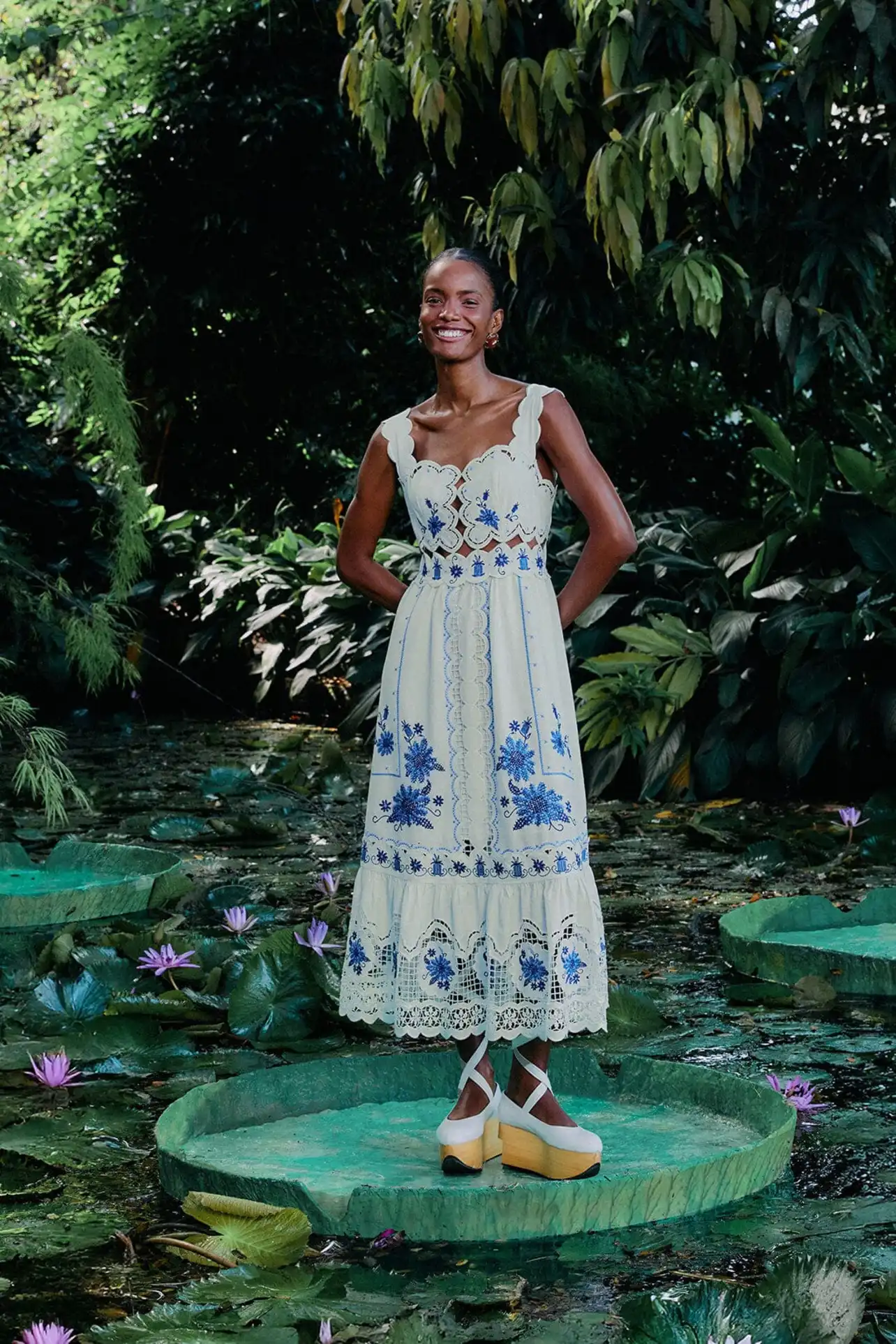 Rodeo  FARM RIO ACTIVE - Off-White Richelieu Sunflower LENZING ECOVERO  Euroflax Midi Dress