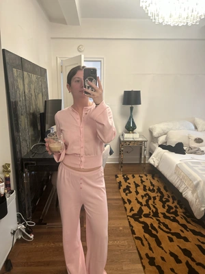 美品 alo yoga ストレッチ クロップド フーディー PINK (M) $_12.JPG?set_id=880000500F